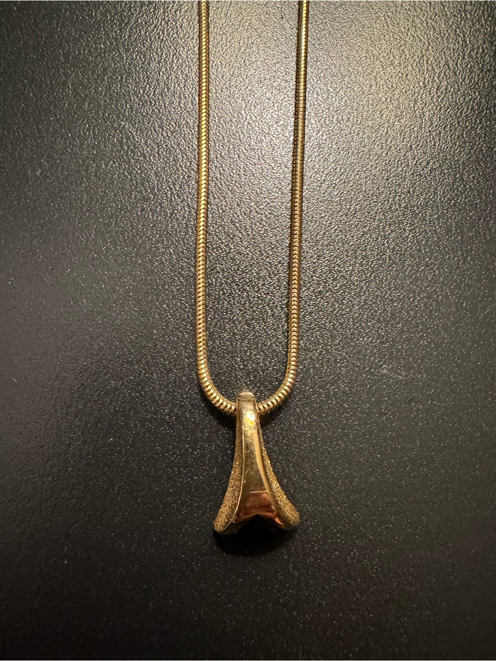 Vintage Sarah Coventry Gold Tone Triangle Pendant Necklace 17–19” Snake Chain